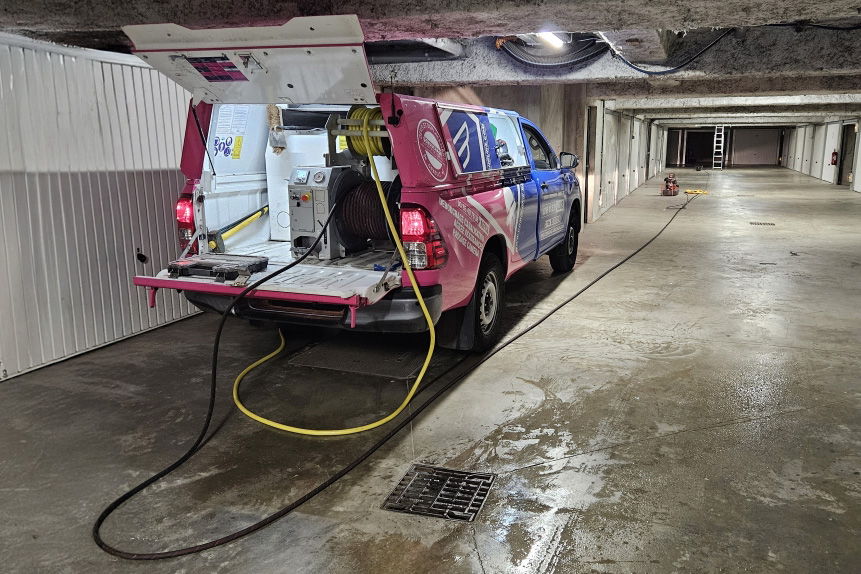 Debouchage de canalisation par hydrocurage dans des garages souterrain à Lezignan-Corbieres dans l'Aude